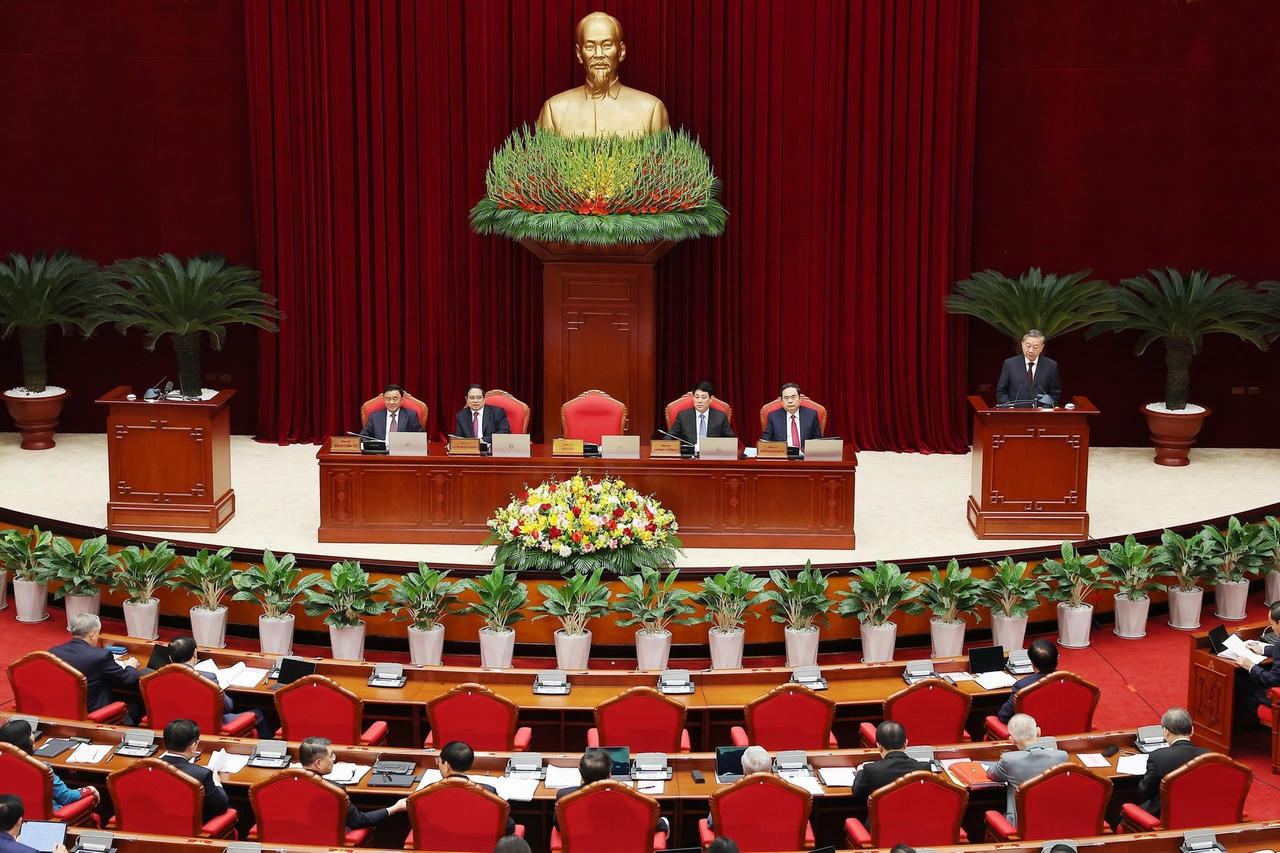 tong-bi-thu-hoi-nghi-trung-uong-11-3.jpg