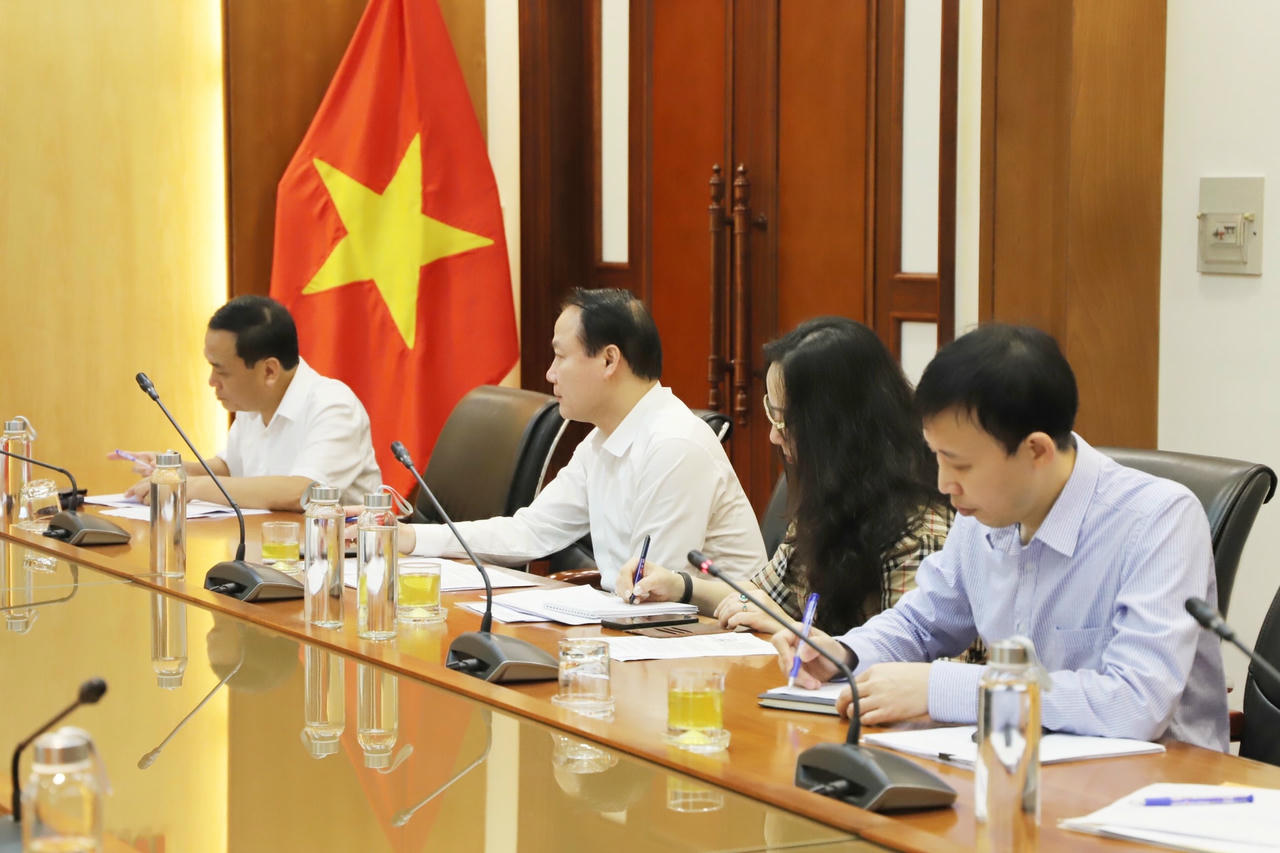 Các đại biểu tham gia hội nghị.