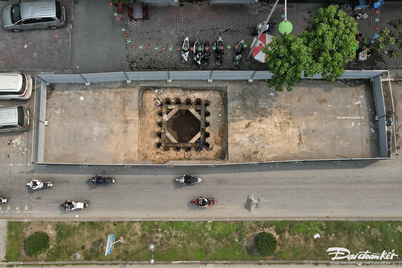 lo_cot-le-khanh4.jpg