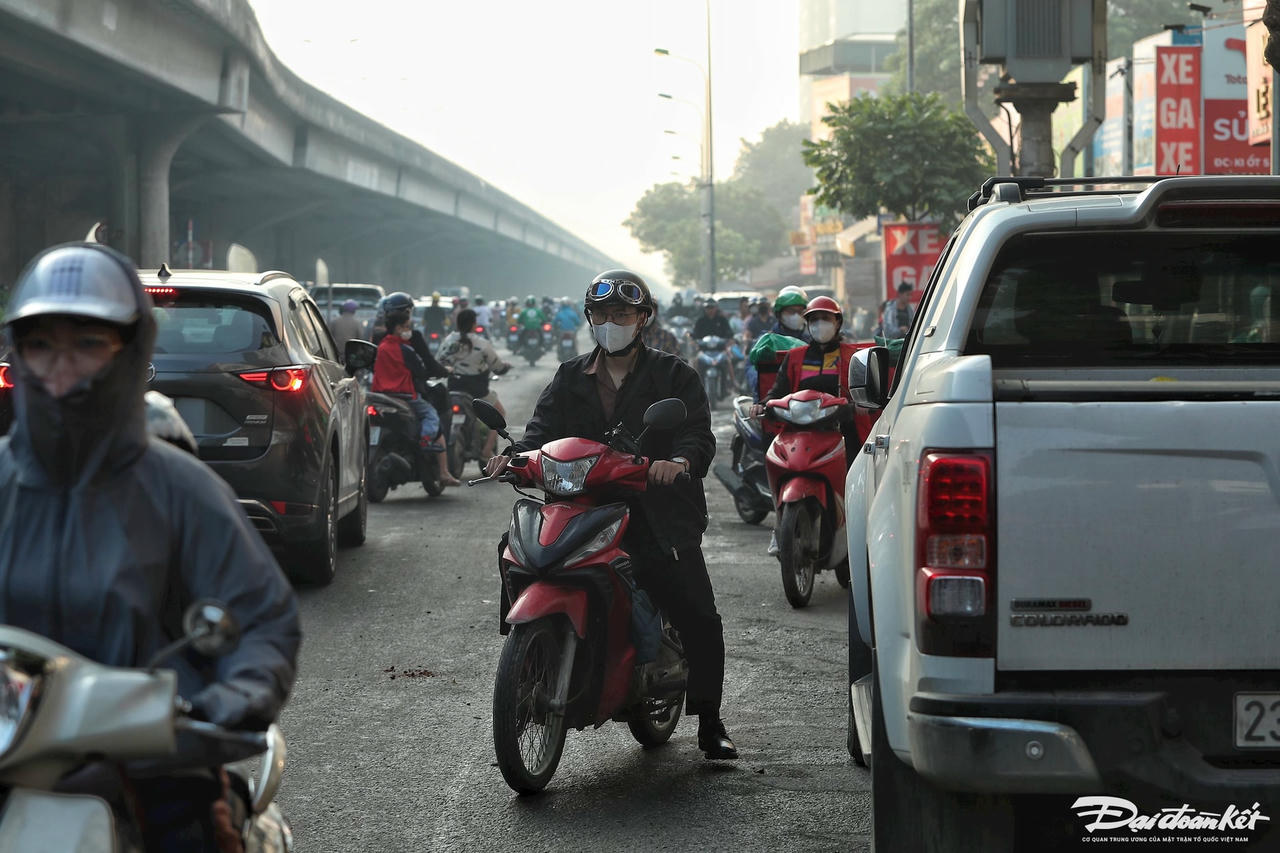 nguoc_chieu-le-khanh15.jpg