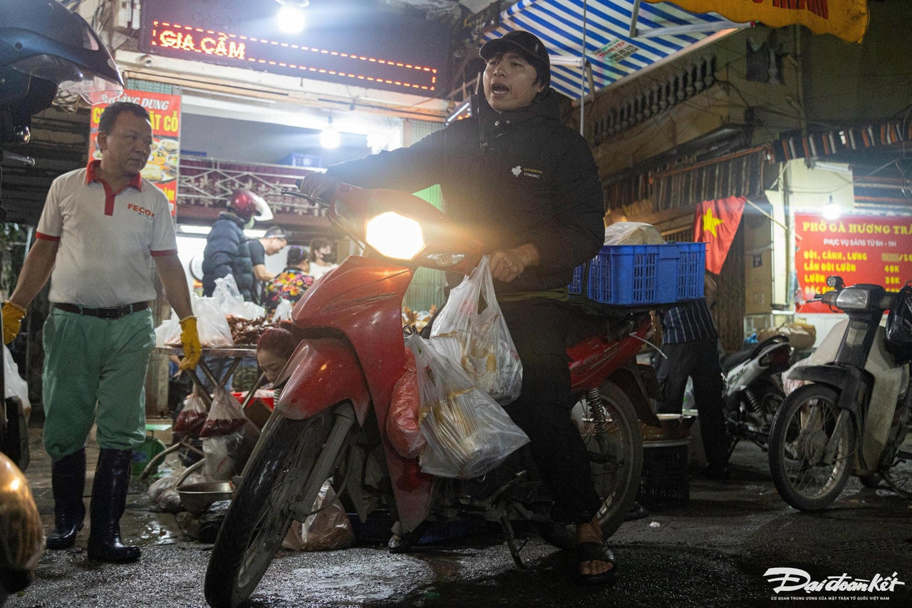 W_cho_hang_be-le-khanh8.jpg