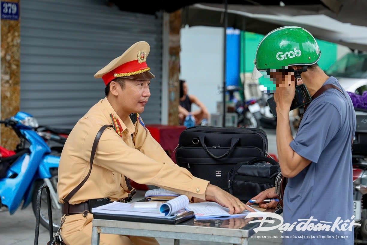 xe_om_cong-nghe-le-khanh34(1).jpg