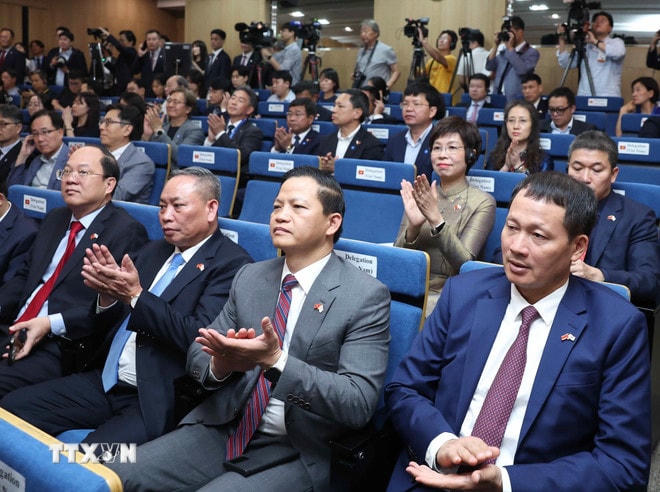 Các đại biểu tham dự buổi phát biểu chính sách của Tổng Bí thư Tô Lâm tại Trường Đại học Yonsei. (Ảnh: Thống Nhất/TTXVN) ttxvn-tong-bi-thu-to-lam-phat-bieu-chinh-sach-tai-truong-dai-hoc-yonsei-cua-han-quoc-8203605-5.jpg