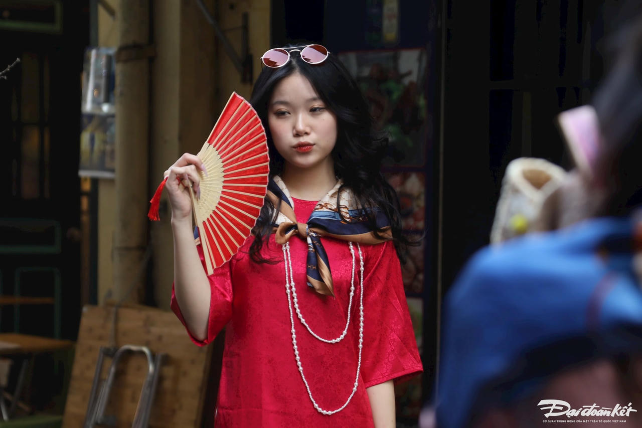 W_nang_tho_mac_ao_dai-le-khanh3.jpg