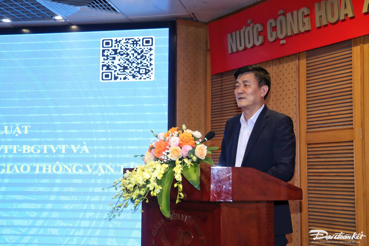 W_dang-kiem_le-khanh3.jpg