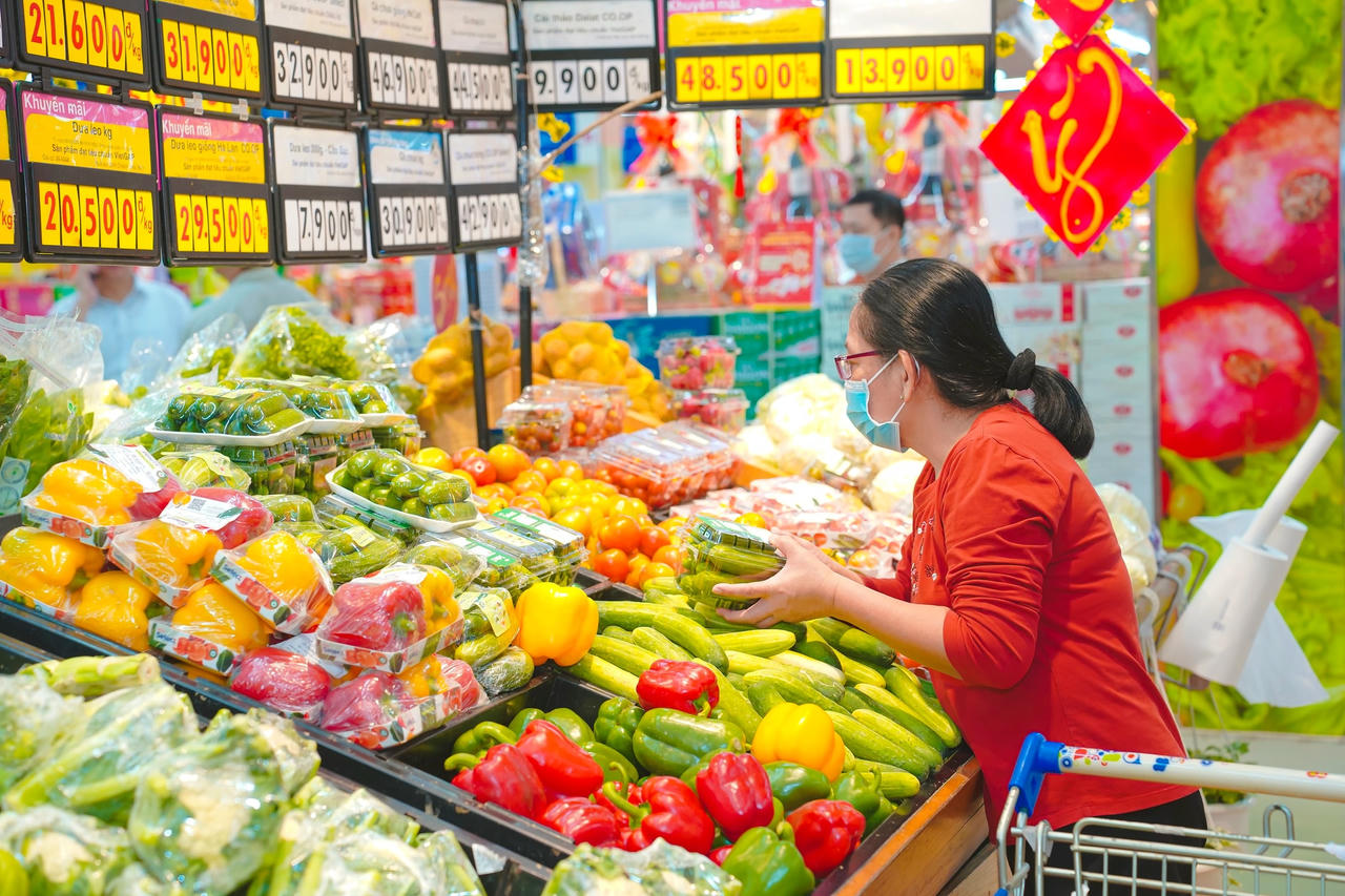 Mặt hàng rau củ quả cũng được thực hiện giảm giá.