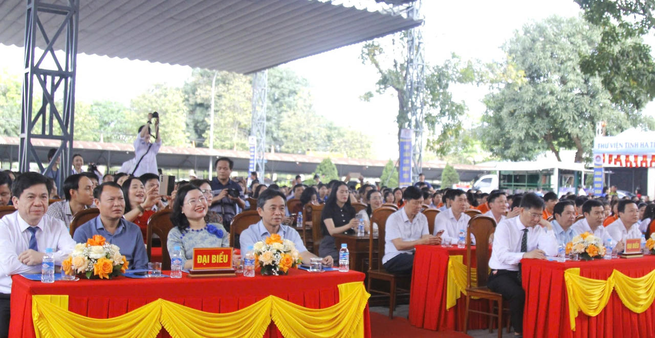 z6520142233933_b9eeb63ce5170032ceda72ab562977aa.jpg