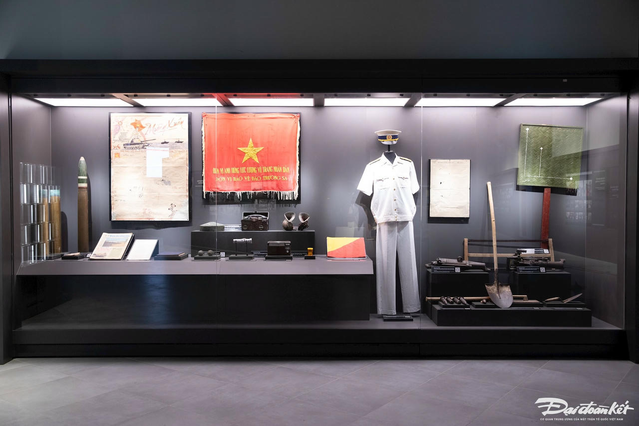 bao_tang-le-khanh24.jpg