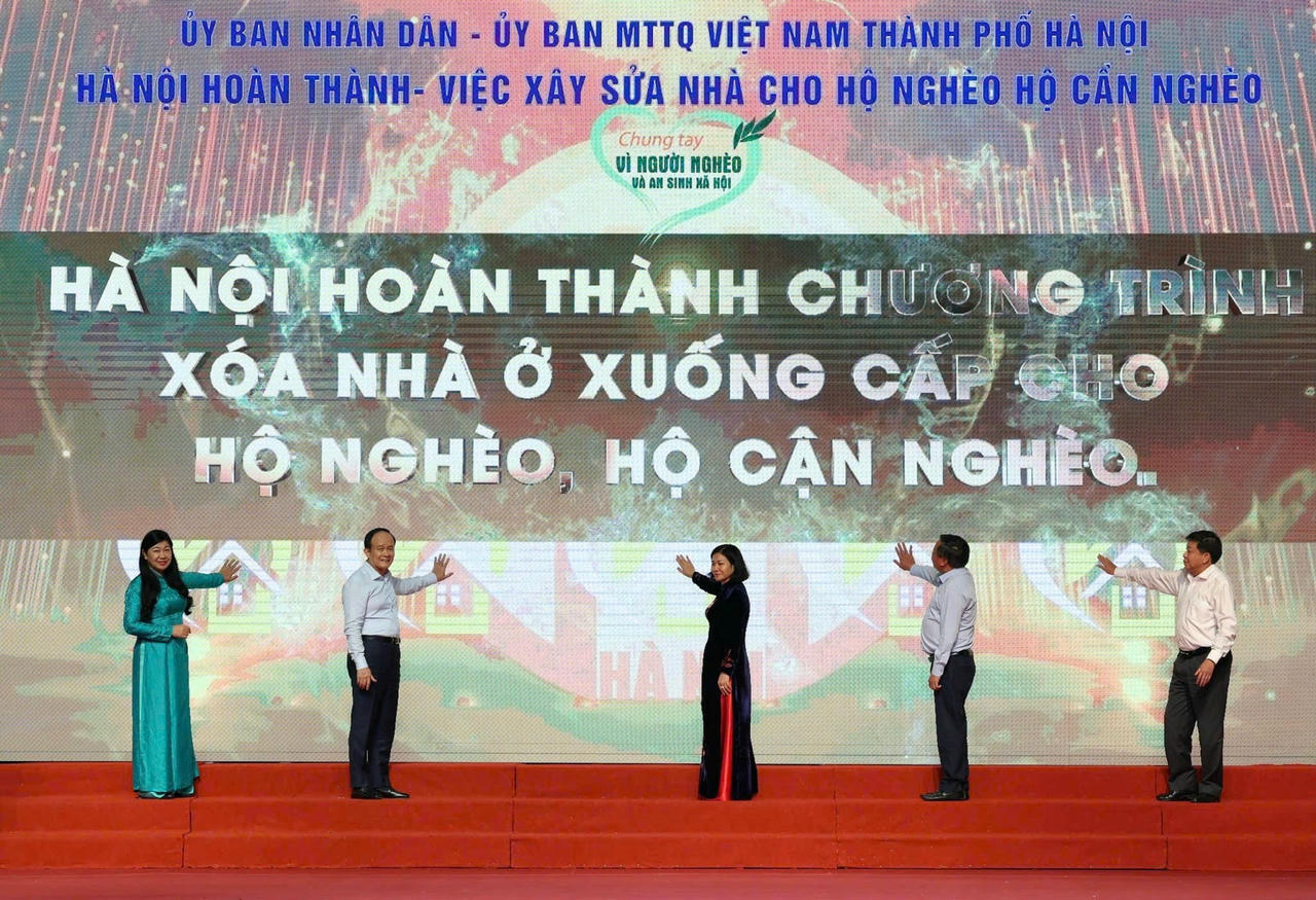 z5937300074165_5d102627006263cd636fe5382f21d626.jpg