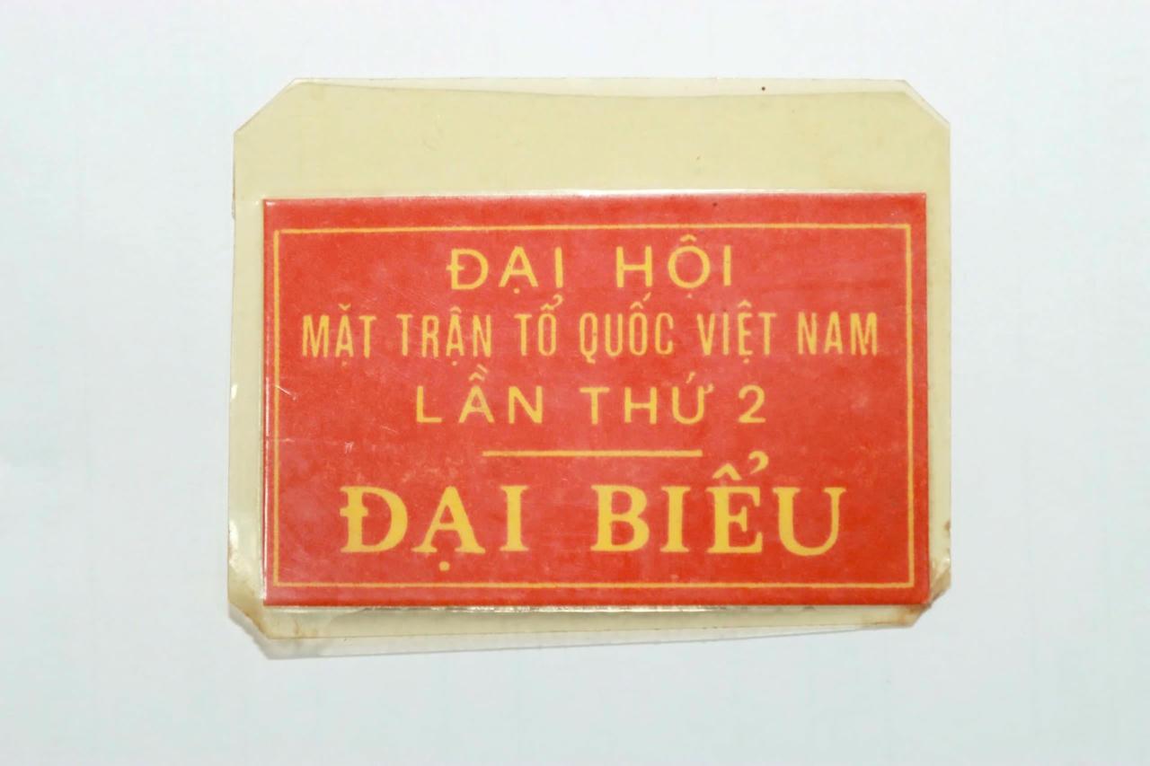 Thẻ đại biểu Đại hội Mặt trận Tổ quốc Việt Nam lần thứ 2 của kiến trúc sư Huỳnh Tấn Phát