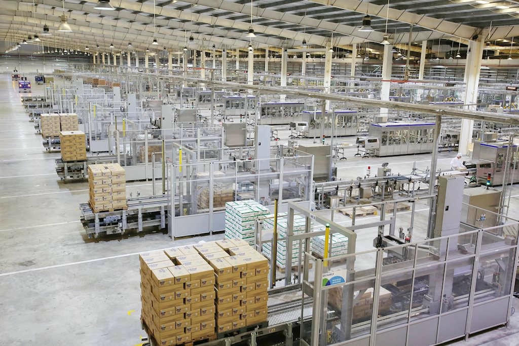Vinamilk liên tiếp triển khai các dự án mở rộng nhà máy và trang trại trong và ngoài nước.