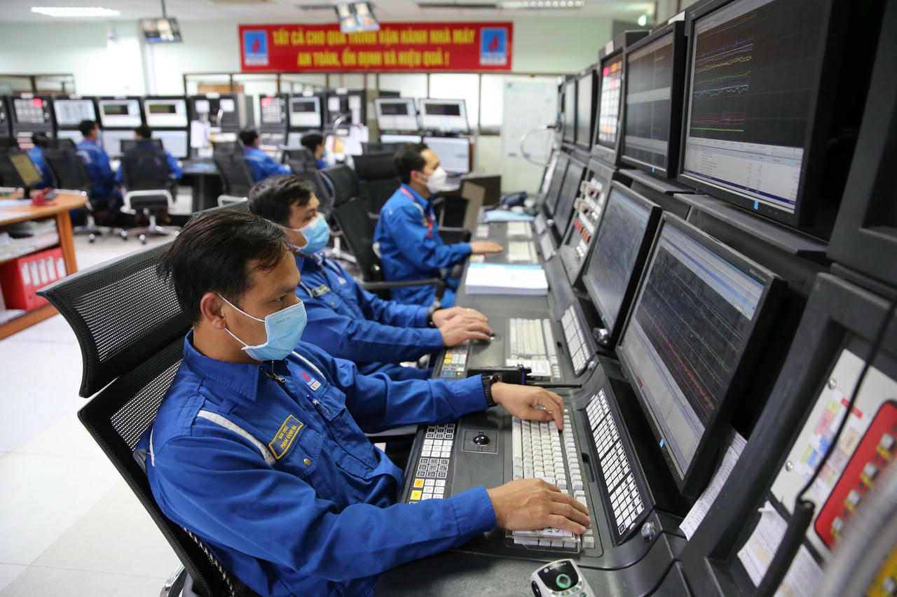 Nhân sự BSR đã hoàn toàn làm chủ công nghệ lọc hóa dầu.