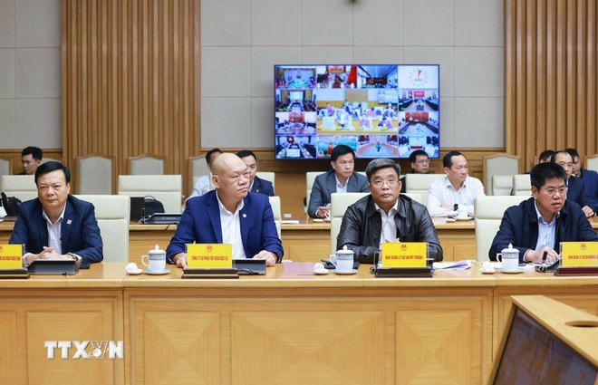 Đại biểu tham dự Phiên họp thứ 16 Ban Chỉ đạo các công trình trọng điểm ngành giao thông. (Ảnh: Dương Giang/TTXVN) ttxvn-thu-tuong-du-an-trong-diem-4.jpg