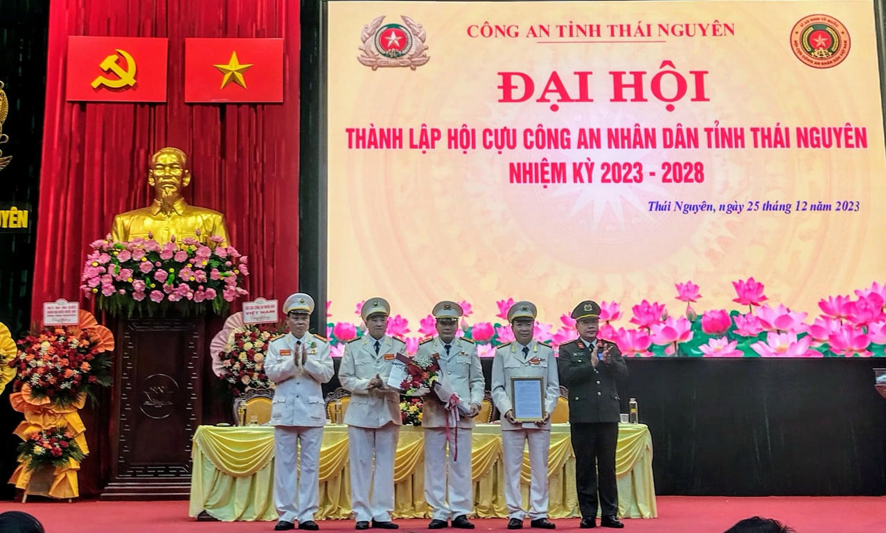 dai-hoi-cuu-cand.jpg