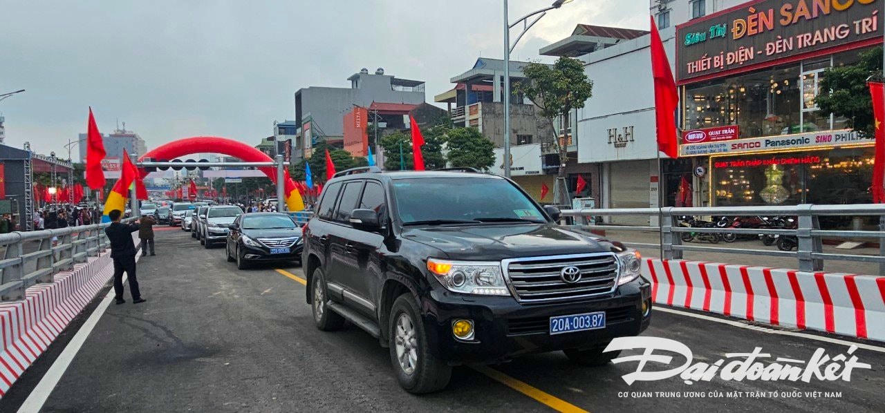 W_thong-cau.jpg
