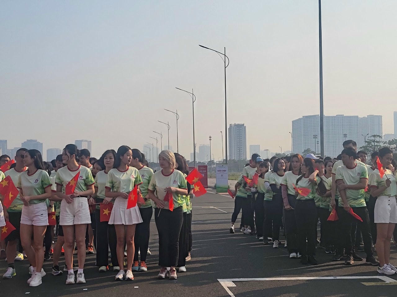 Các vận động viên tham gia chạy tại Lễ phát động.