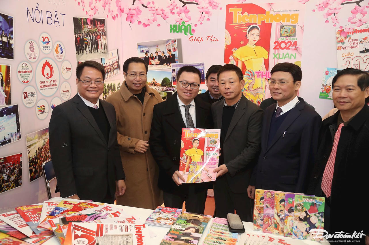 W_bao_xuan-le-khanh4.jpg