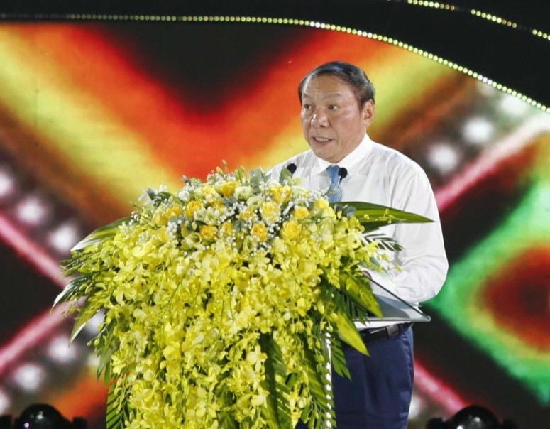 Bộ trưởng Nguyễn Văn Hùng khẳng định, bà con nhân dân dân tộc Thái nói riêng và các dân tộc trong tỉnh Yên Bái nói chung có quyền tự hào về những di sản văn hóa của dân tộc mình. 
