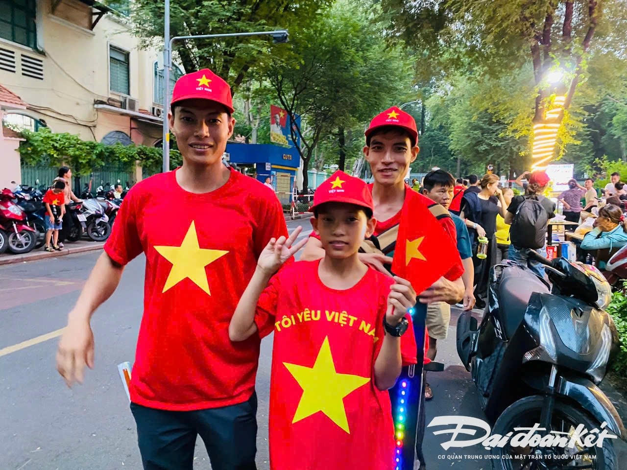 z6555351231511_324b9b857026b4fb8ddcb2643ff2f436.jpg