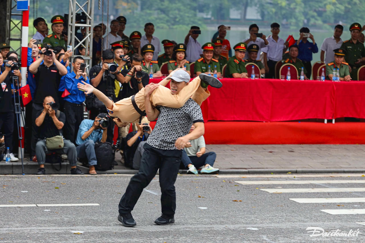 diễu binh119