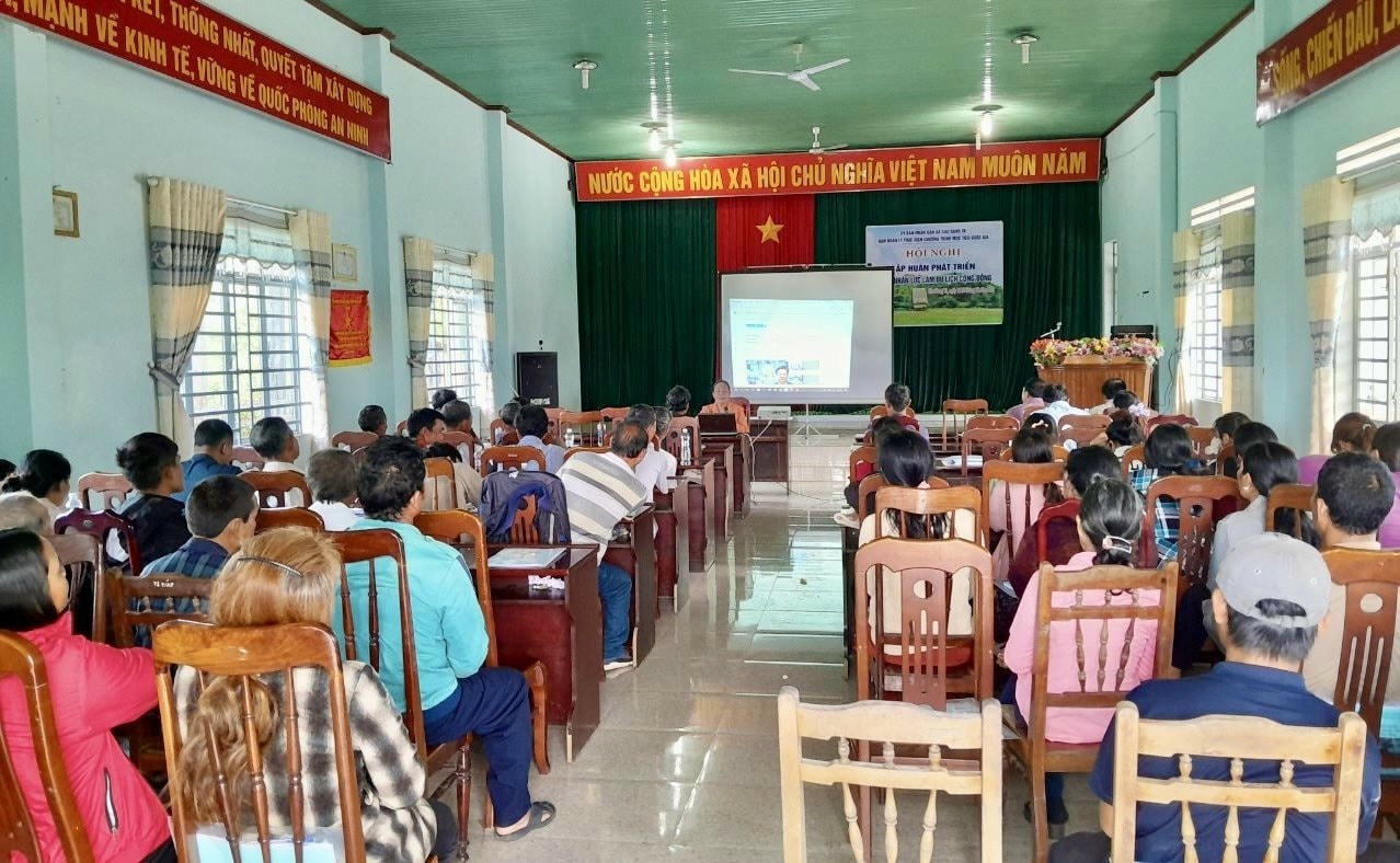 quang-canh-lop-tap-huan..jpg
