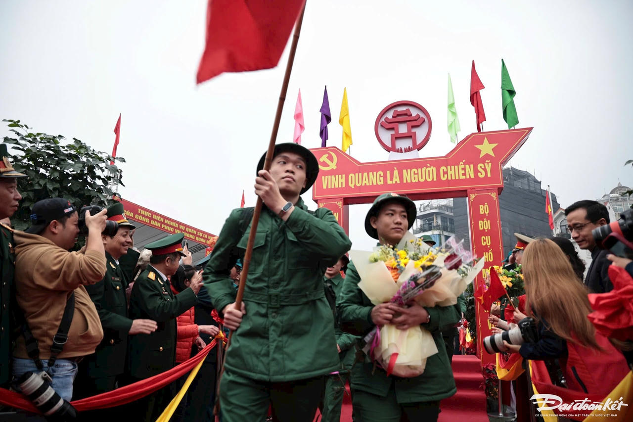 ban_giao_quan-le-khanh62.jpg