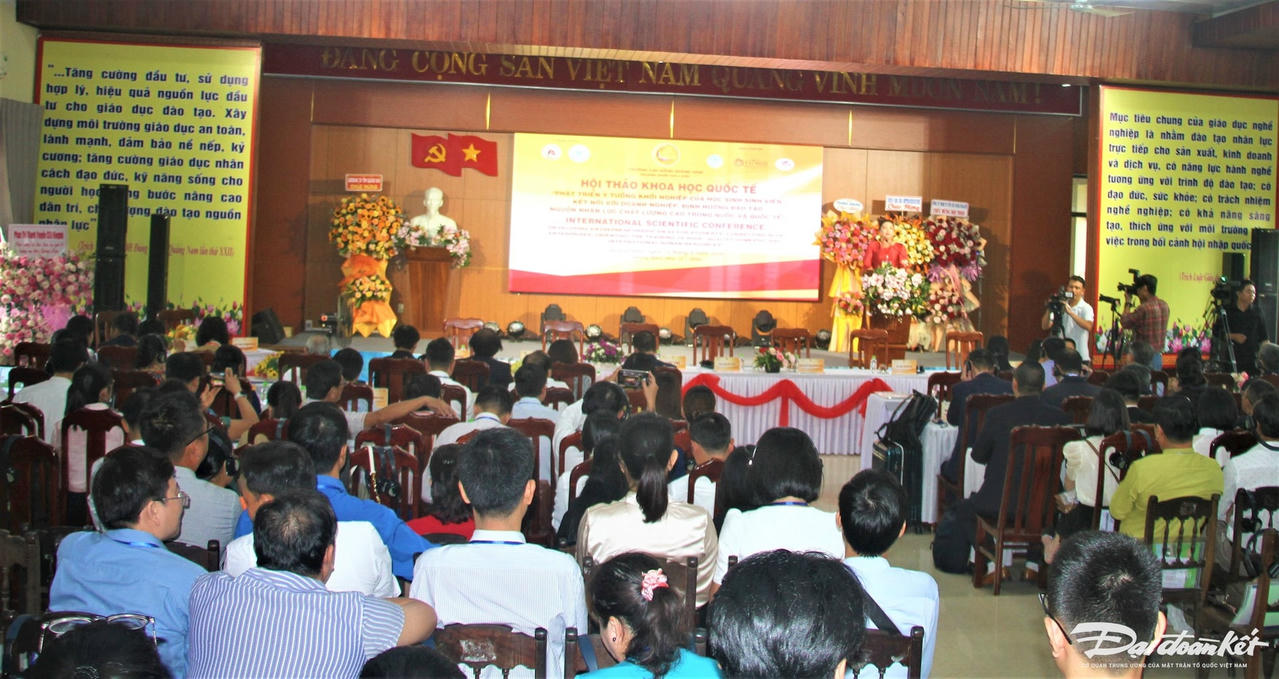 hoi-thao-4.jpg