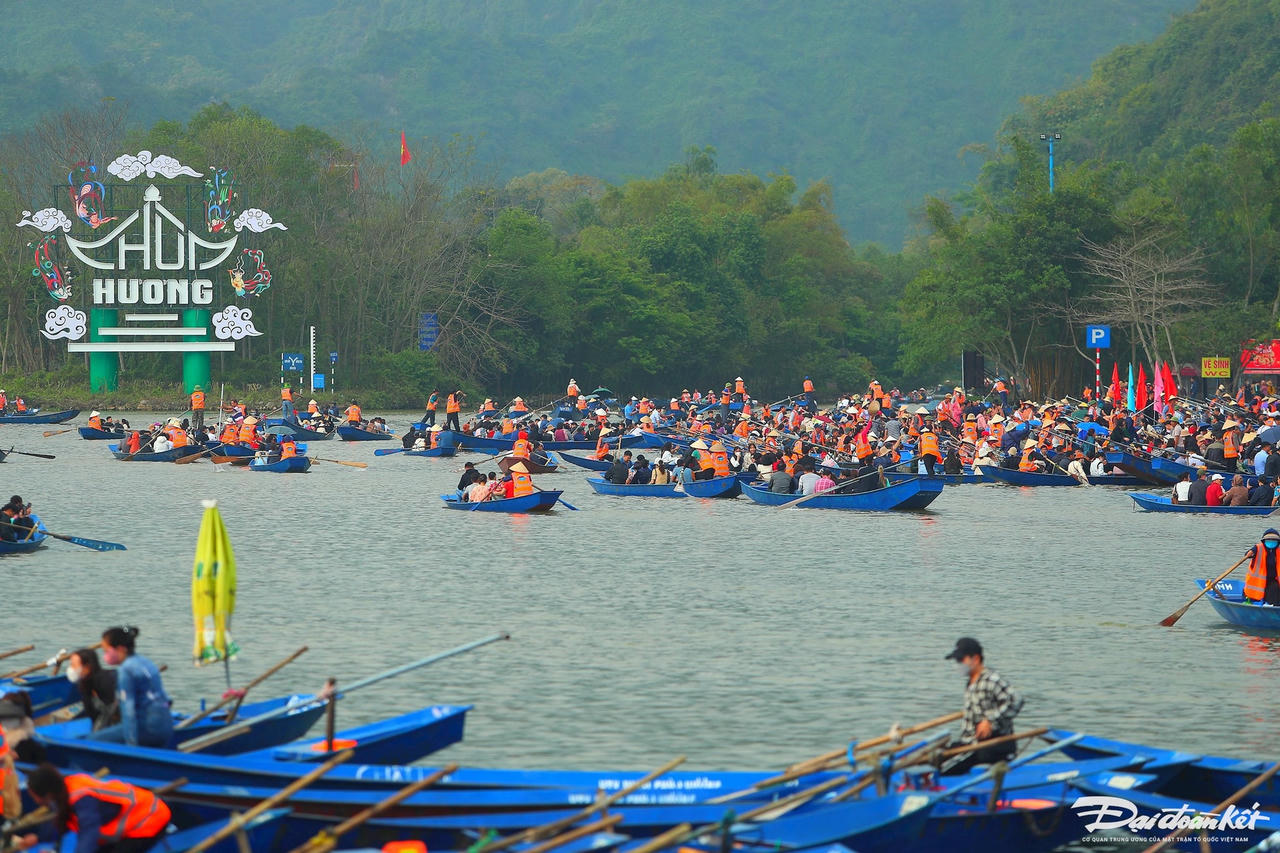 W_chua_huong-le-khanh13.jpg