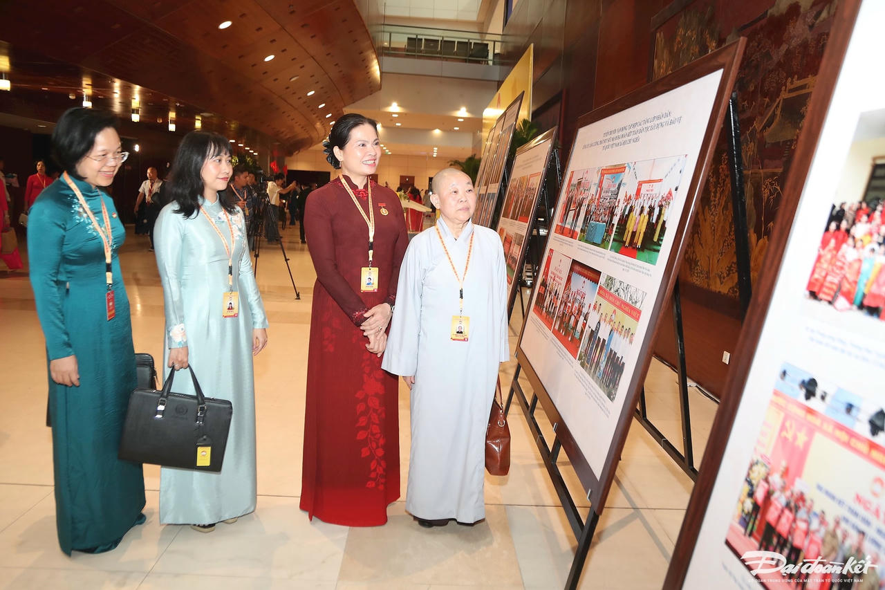 trien_lam-le-khanh10.jpg