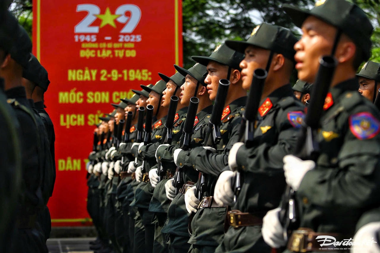 diễu binh10