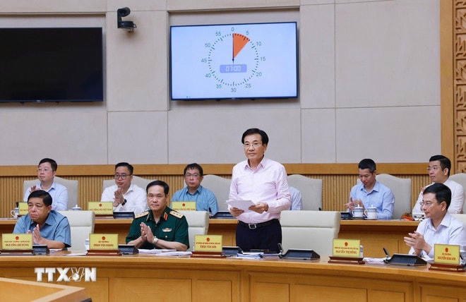 Bộ trưởng, Chủ nhiệm Văn phòng Chính phủ Trần Văn Sơn phát biểu. (Ảnh: Dương Giang/TTXVN) ttxvn-thu-tuong-pham-minh-chinh-chu-tri-phien-hop-chinh-phu-thuong-ky-thang-4-nam-2025-8014712-7.jpg