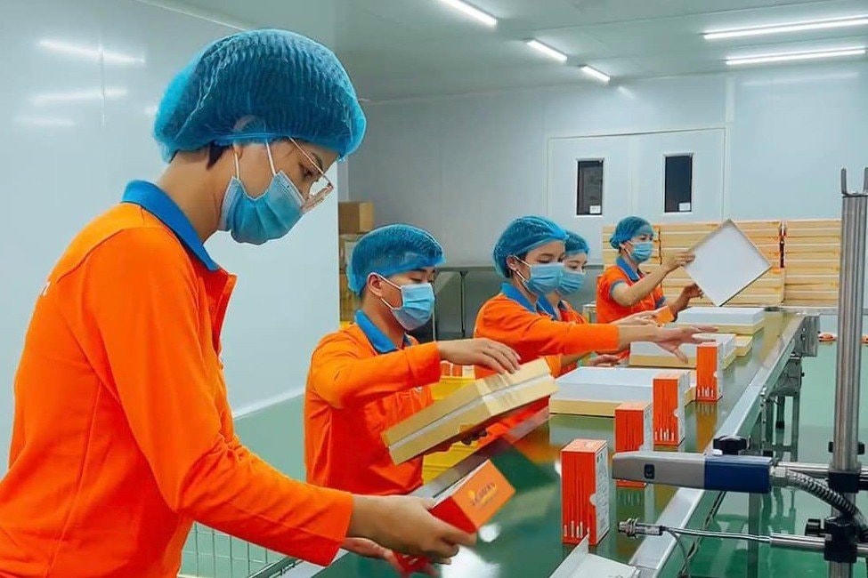 Công ty Cổ phần Công nghệ Dược liệu Bắc Hà, thành phố Bắc Kạn ứng dụng khoa học công nghệ cao vào sản xuất, chế biến các sản phẩm từ củ nghệ.