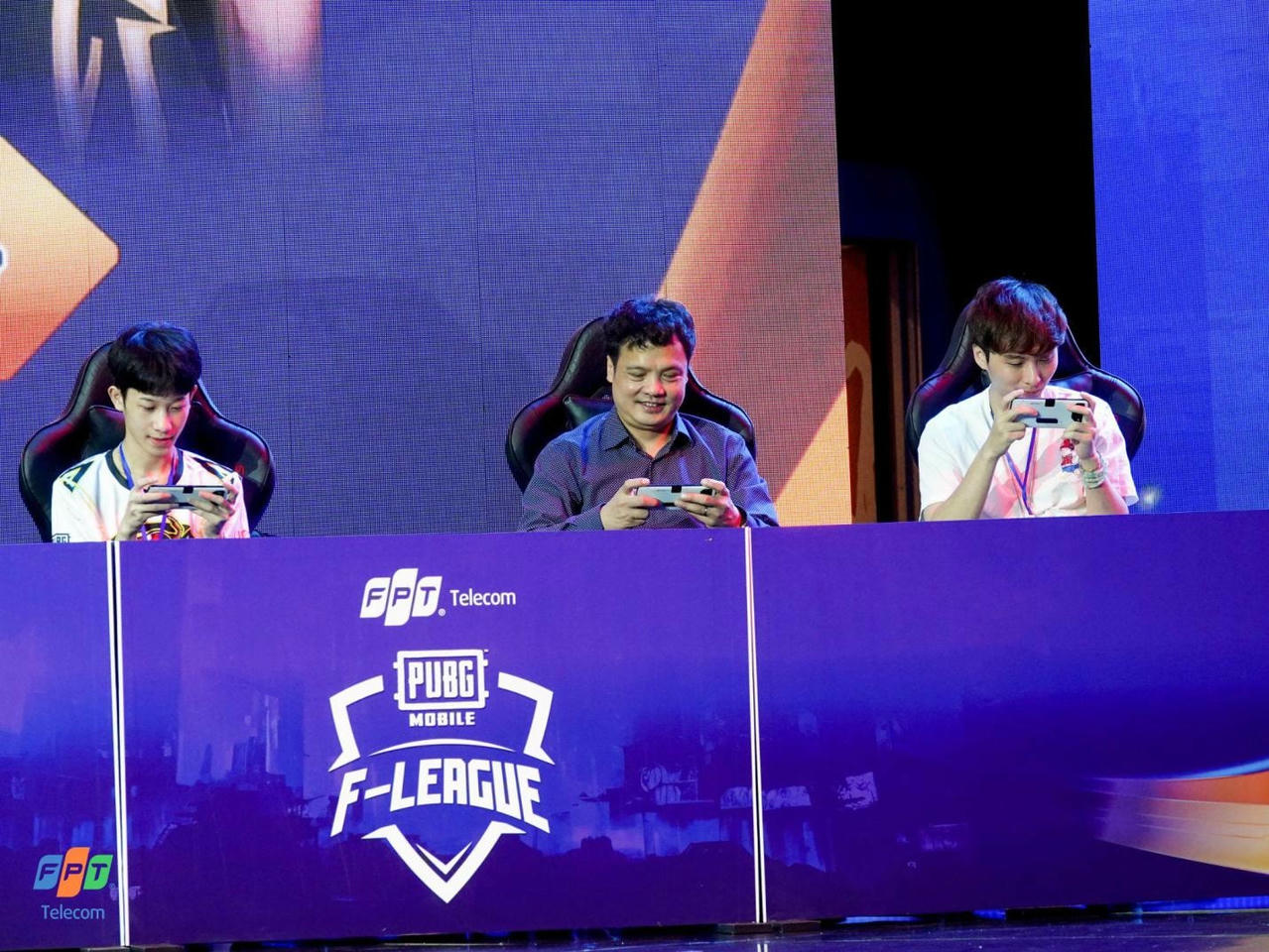 Tổng Giám đốc Tập đoàn FPT, ông Nguyễn Văn Khoa tham gia PUBG Mobile F-League với tư cách người chơi đội Bảo vệ.