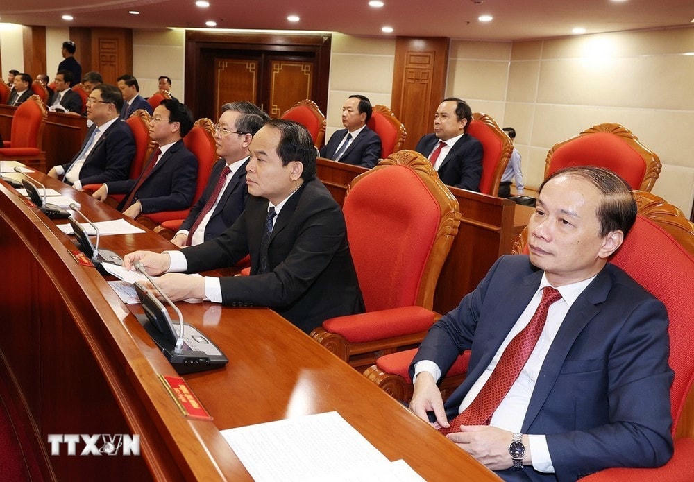 Các đại biểu dự phiên bế mạc Hội nghị lần thứ 9 Ban Chấp hành Trung ương Đảng khóa XIII. (Ảnh: Trí Dũng/TTXVN) ttxvn_hoi nghi trung uong 08_resize.jpg