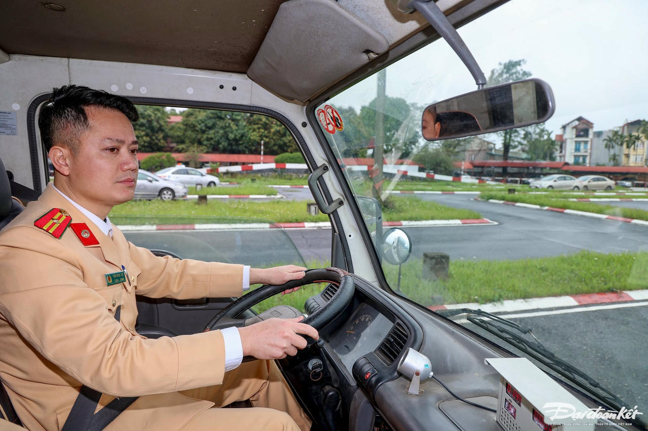 sat_hach-le-khanh69.jpg