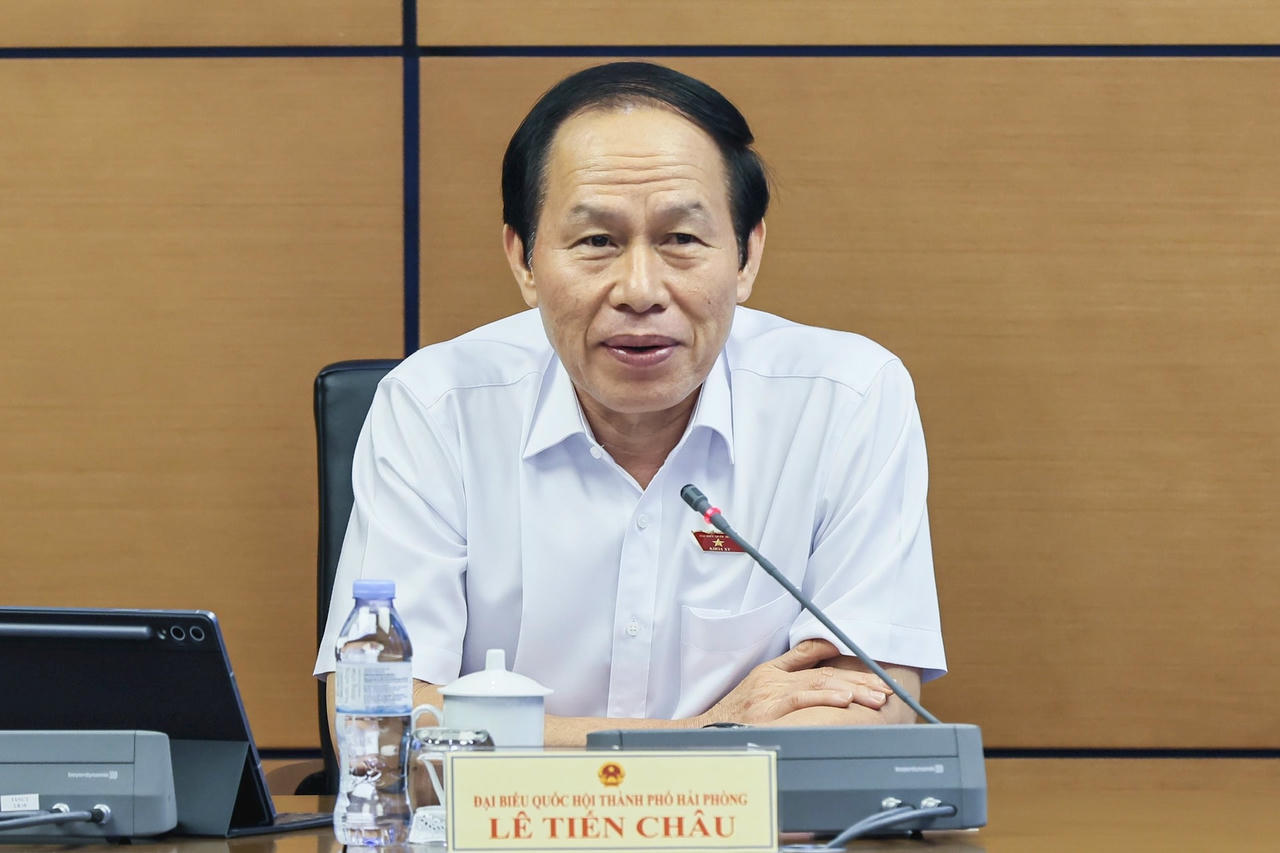 chau22-5.jpg