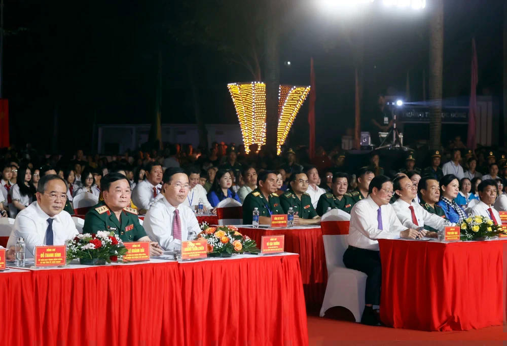 ttxvn-giao-luu-xuan-bien-phong-5-9373.jpg