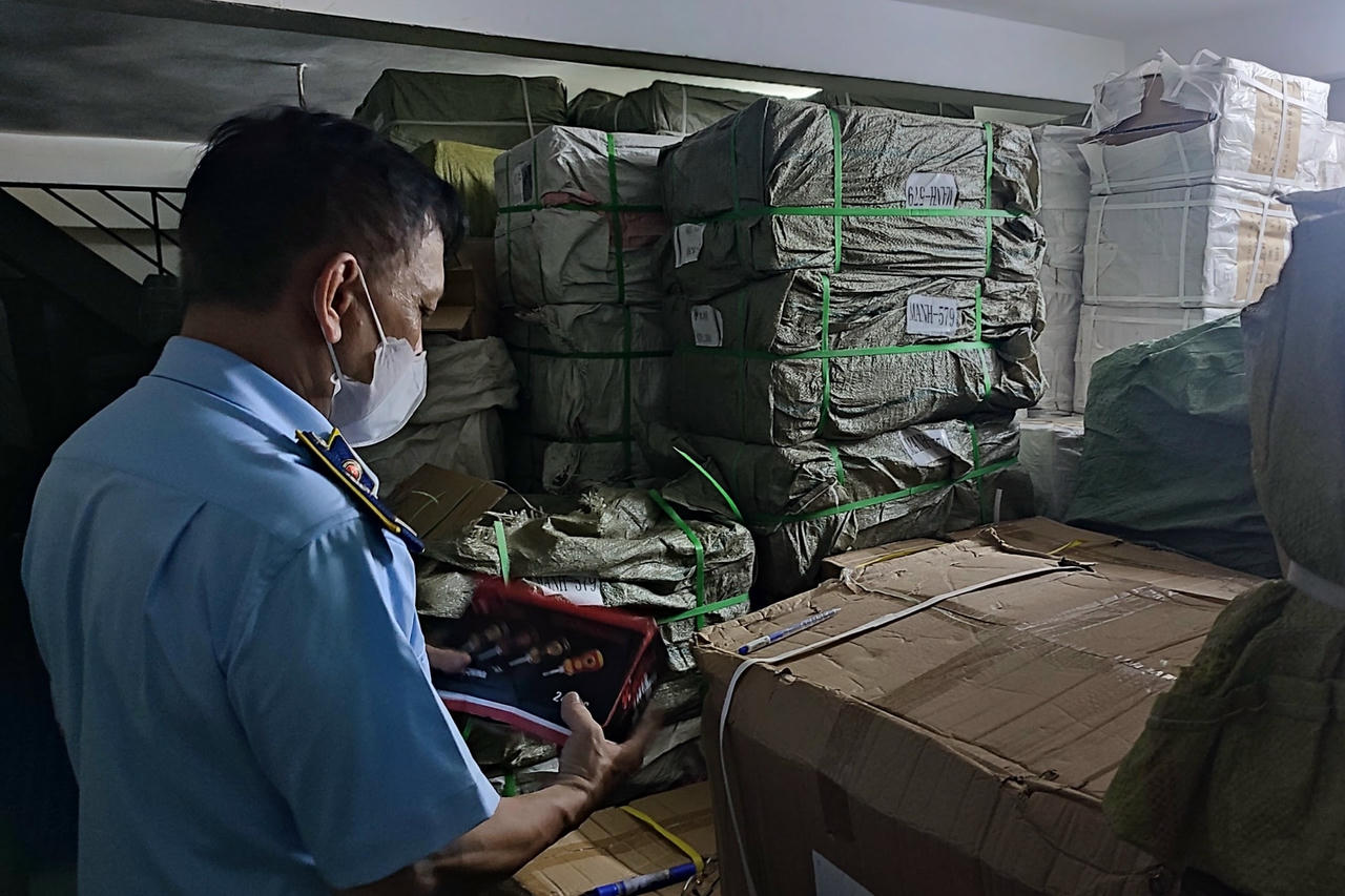 Theo Cục Quản lý thị trường TP HCM, tình hình buôn lậu, gian lận thương mại chưa có dấu hiệu thuyên giảm.