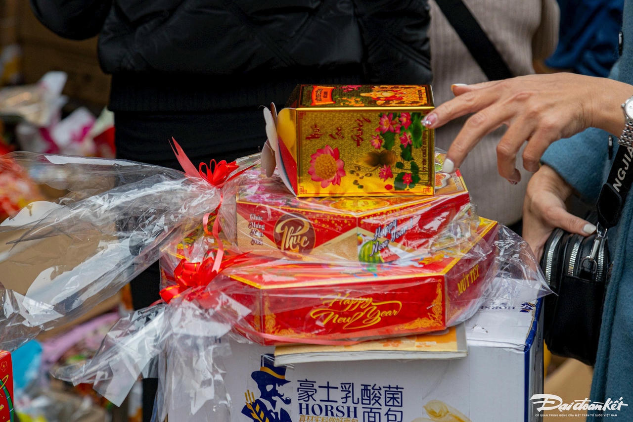 W_pho_banh_keo-le-khanh32.jpg