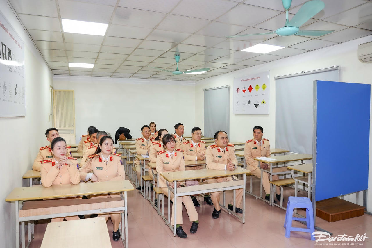 sat_hach-le-khanh1.jpg