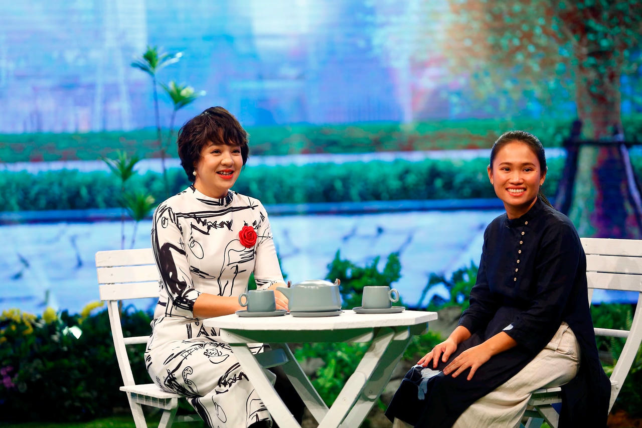 an-den-va-mc-diem-quynh.jpg