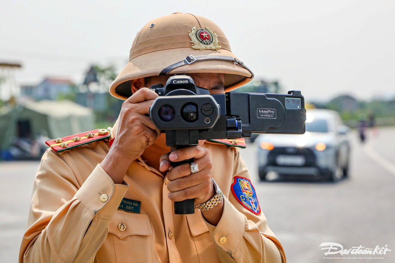 xu_phat_le_khanh71.jpg