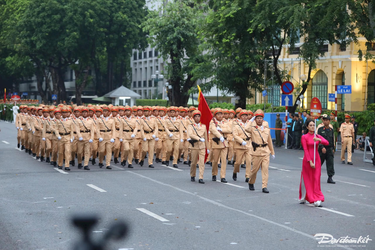 diễu binh25