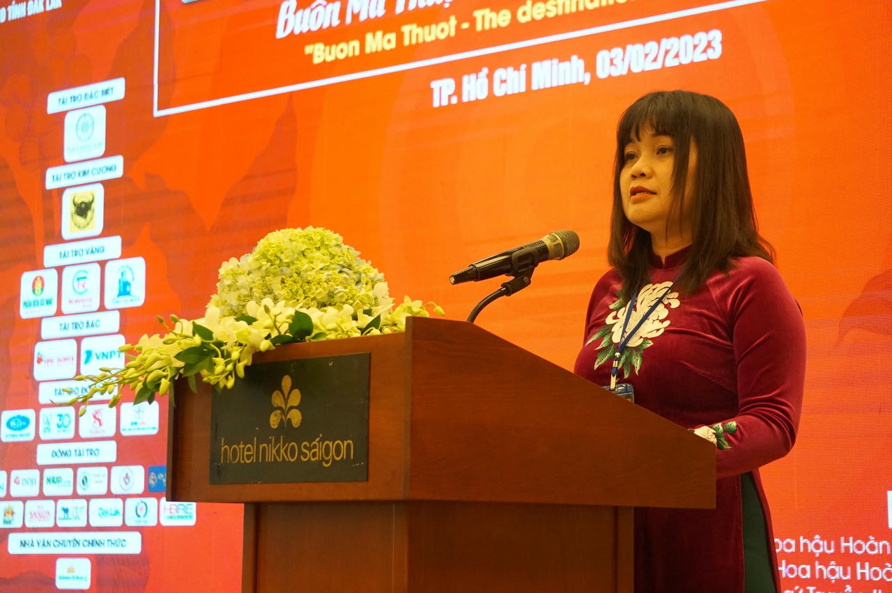 Lãnh đạo UBND tỉnh Đắk Lắk thông tin về lễ hội cà phê.