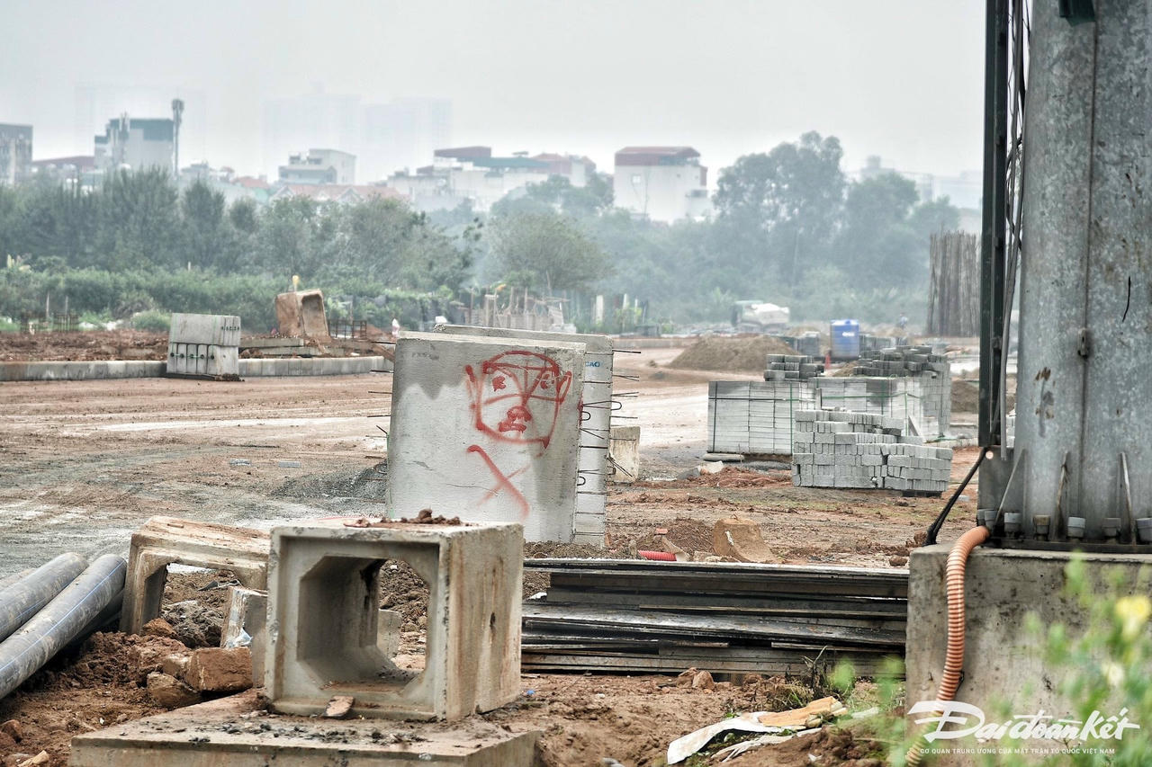 le_quang_dao-le-khanh10-6f2b94a357fe4e8b8a3bc80eab1afb1b(1).jpg