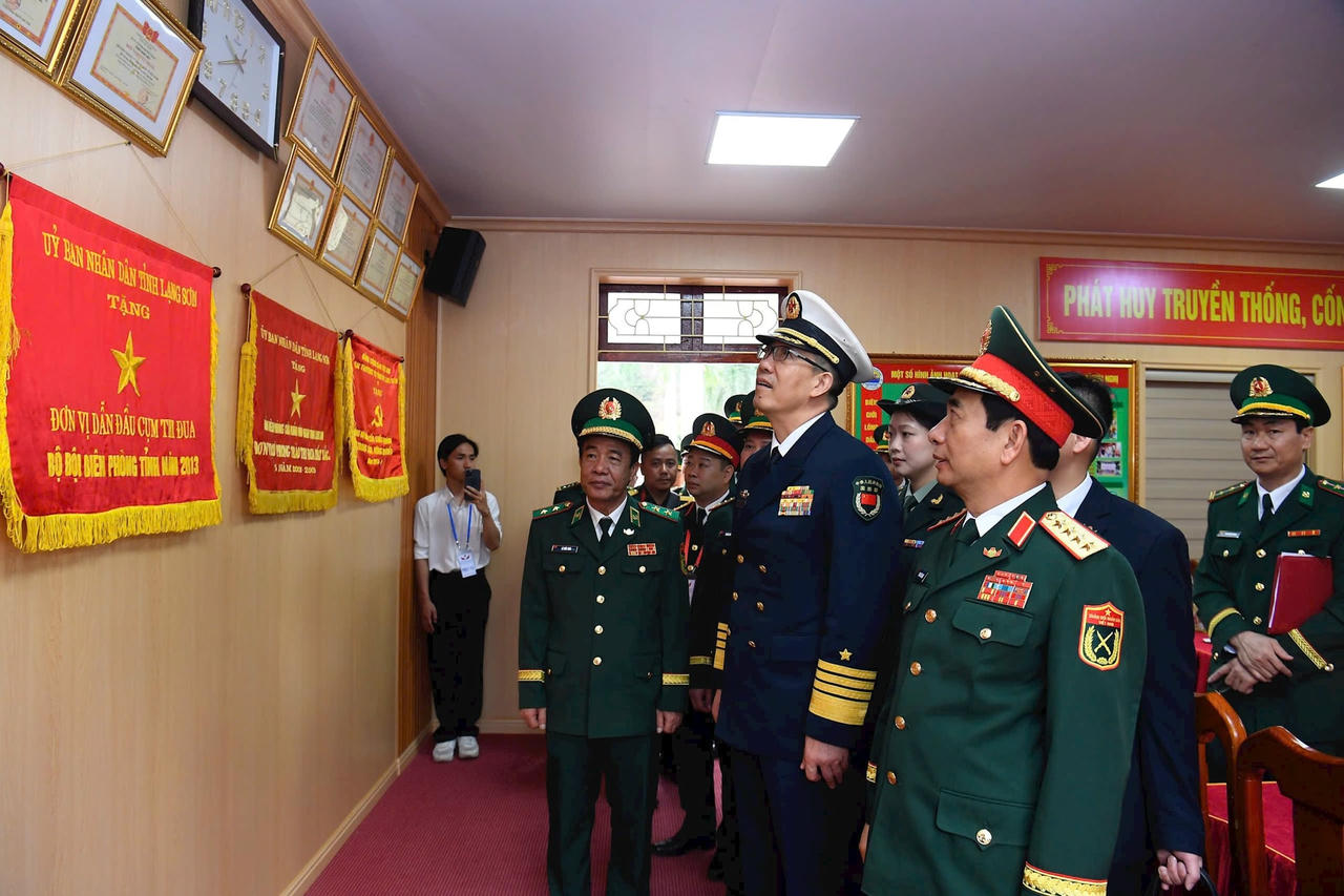b1b20b349fed2cb375fc.jpg