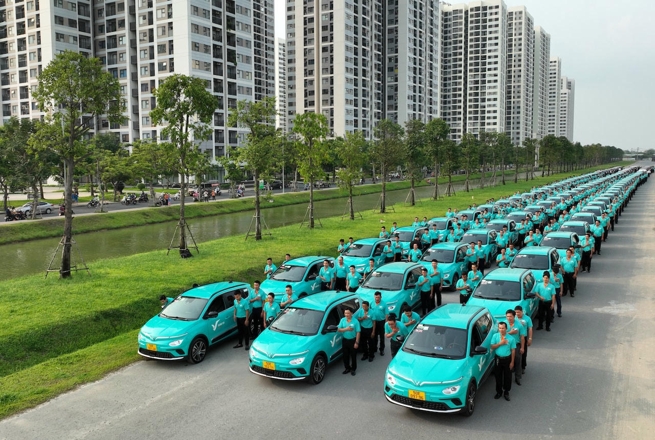 Taxi Xanh SM hoạt động tại TP HCM từ 30/04 tới, với quy mô giai đoạn 1 là 500 xe GreenCar và 100 xe LuxuryCar.