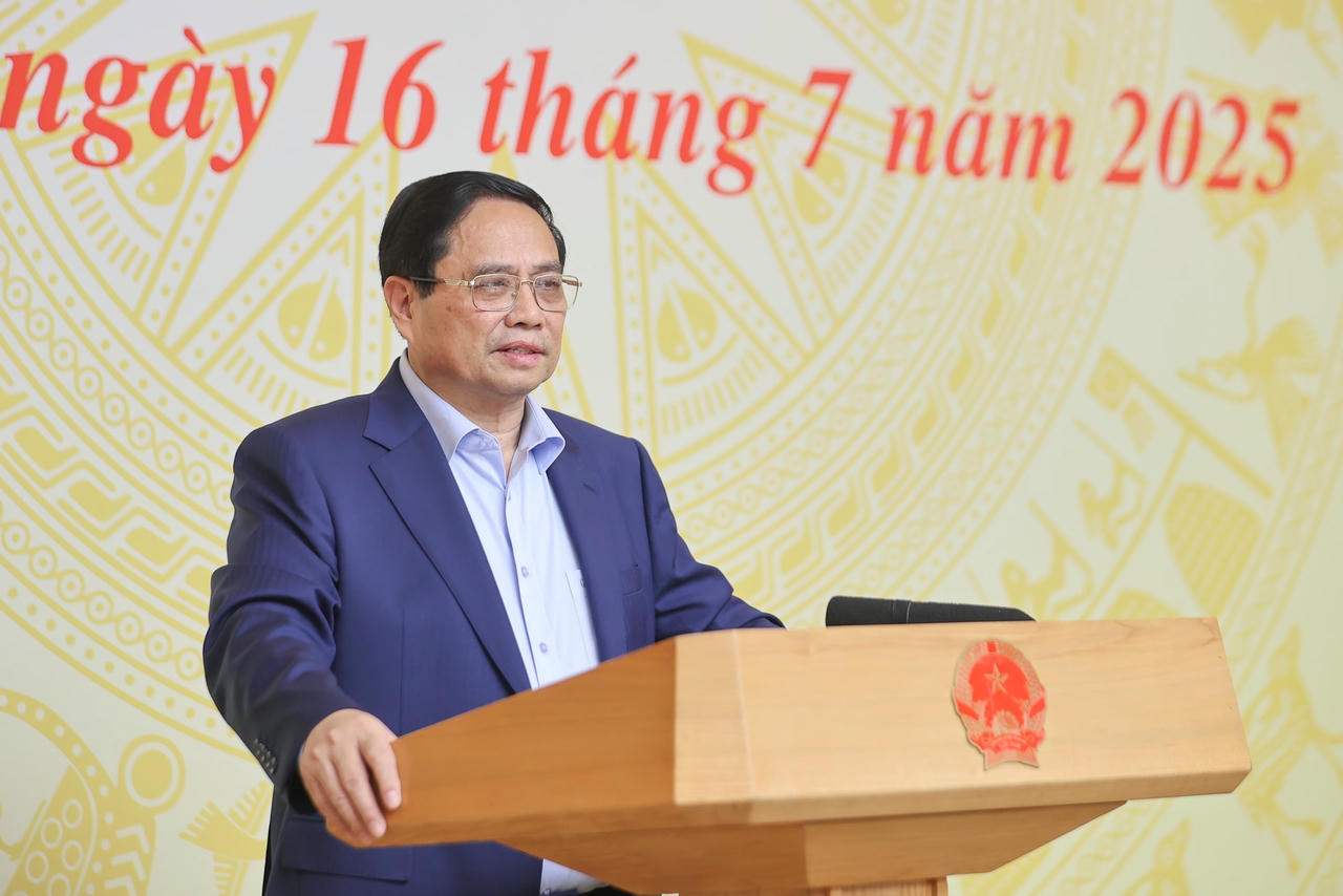 Thủ tướng: Tăng trưởng 8,3-8,5% năm 2025 không là 'mục tiêu bất khả thi'- Ảnh 1.