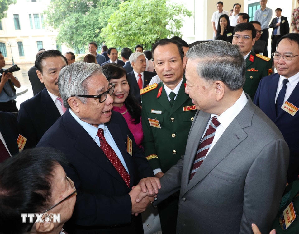 tong-bi-thu-to-lam-gap-mat-dai-bieu-tri-thuc-nha-khoa-hoc-van-nghe-sy-8193333-4.jpg
