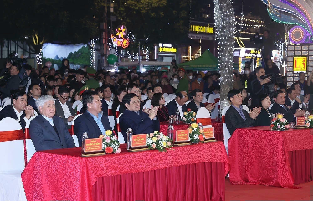 ttxvn-thu-tuong-cac-dan-toc-11-9111.jpg